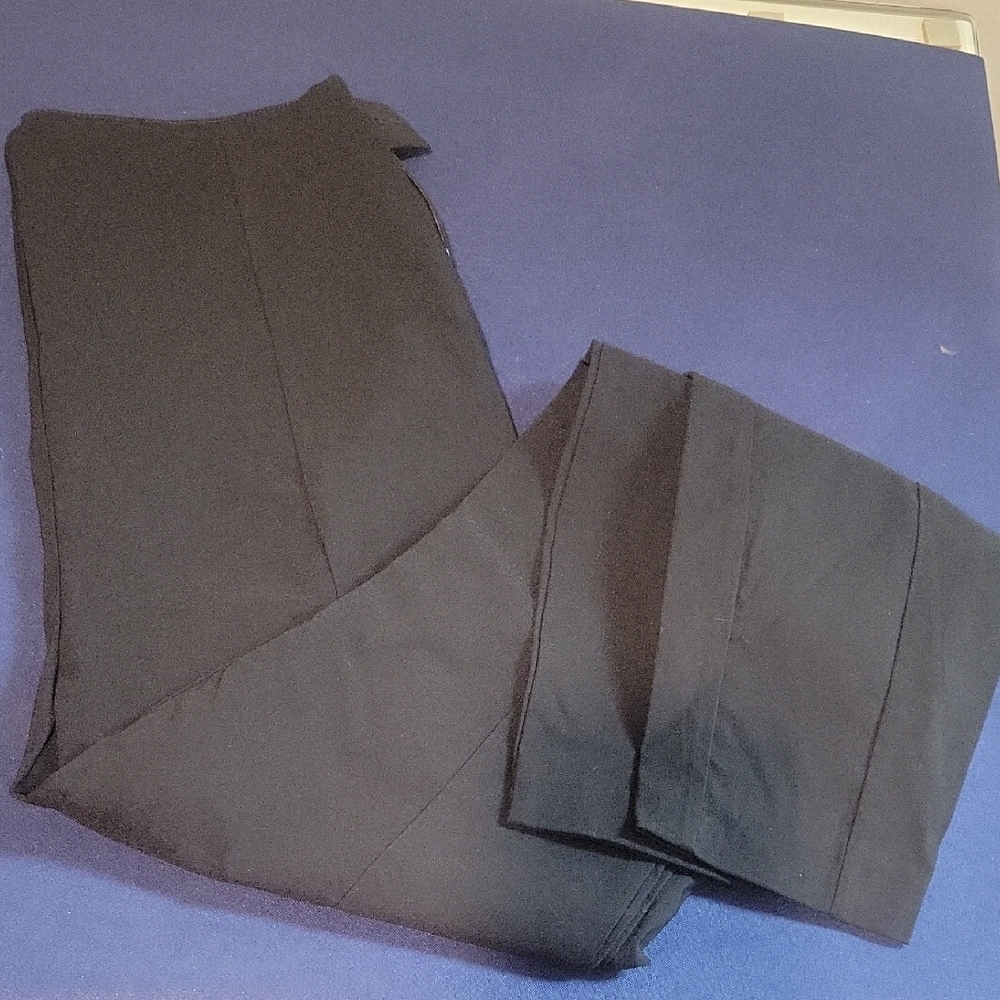 Women Black Pants NWOT Size 6